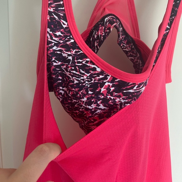 Lululemon Hot Pink 2-in-1 Racerback Sports Bra and Open-Back Tank size 4 - Picture 2 of 5